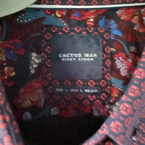 Men’s Navy & Red Button Down Dress Shirt - Picture 4 of 5